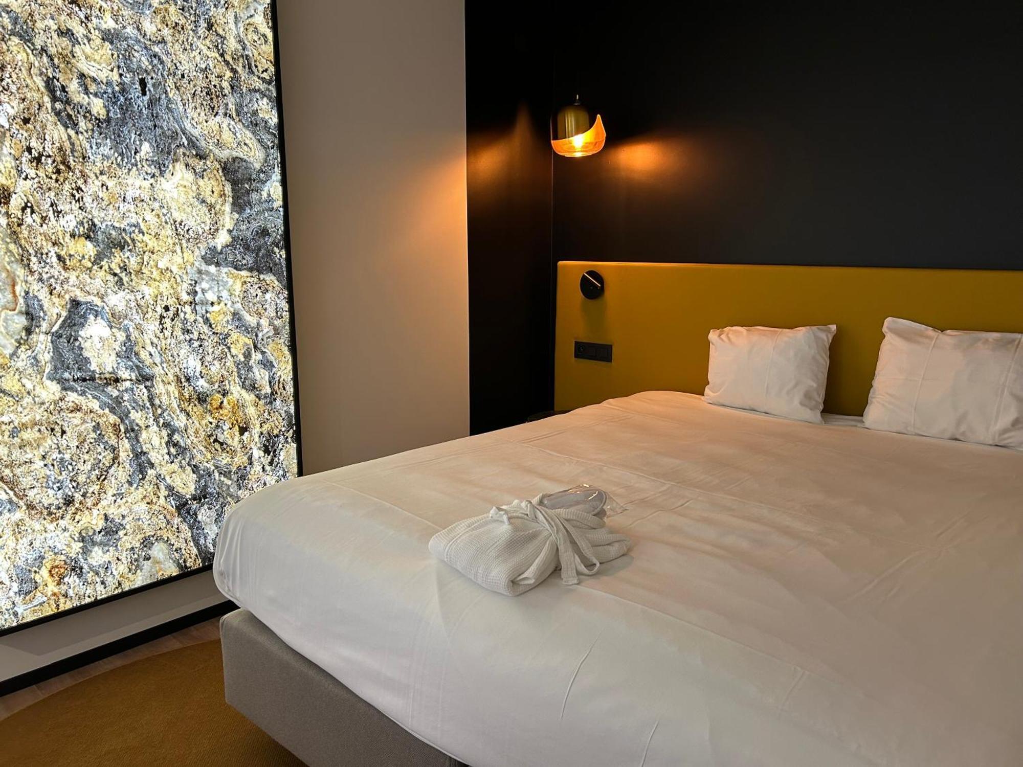 Ariane Hotel Ieper Ngoại thất bức ảnh